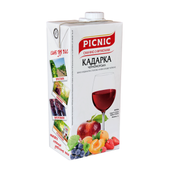 Вино Picnic "Кадарка" ординарное столовое полусладкое красное 1л 9,5-13% (4820179621006)