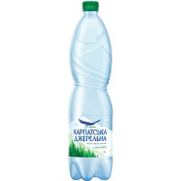 Вода минеральная Карпатська Джерельна слабогазированная 1,5 л (4820051240103)