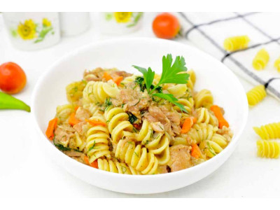 Макароны с тушенкой