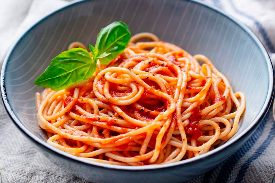 Паста з томатами: відмінний варіант швидкої вечері