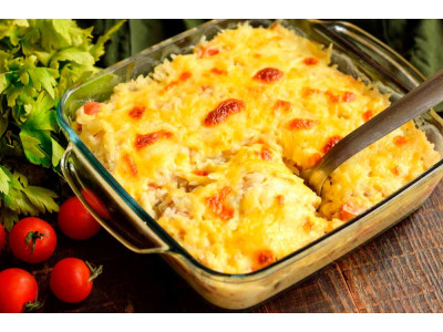 Незвична рисова запіканка із сиром і грибами